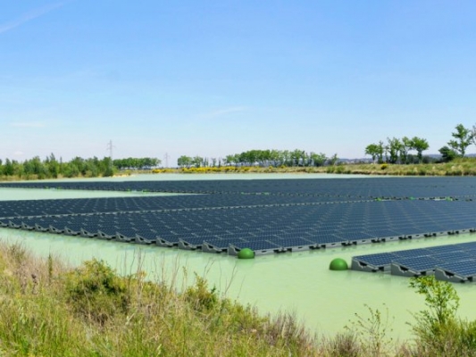 В Японии построят самую большую плавучую солнечную электростанцию