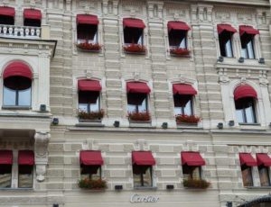 В высокий сезон отели Петербурга были заняты почти полностью