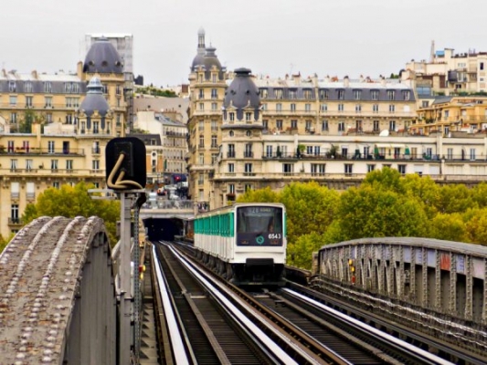 На расширение метро Парижа выделили 795 млн евро