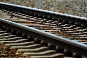 Строительство высокоростной железной дороги между столицами отложено