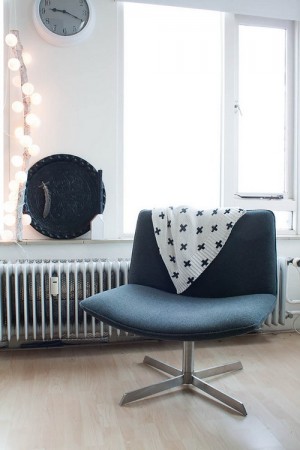 Креативный взгляд на скандинавский стиль, интерьер маленькой квартиры в Амстердаме