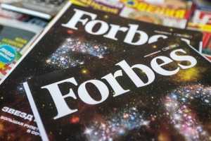 Журнал Forbes признал владелицу французской компании L’Oreal Франсуазу Беттанкур-Майерс самой состоятельной дамой на нашей планете.