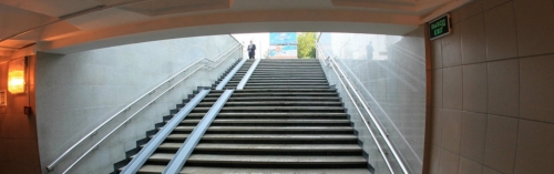 Семь пешеходных переходов построили у станций Некрасовской линии метро