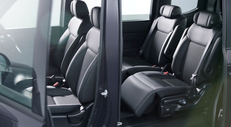 Отстающий от конкурентов минивэн Honda StepWGN сменил имидж в новом поколении: первые фото