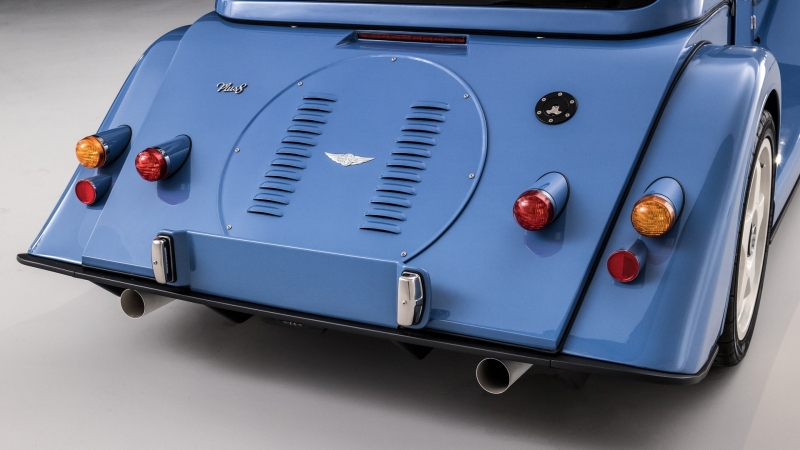 Morgan Plus 8 GTR официально: атмосферный V8 мощностью 380 л.с. и перекроенный кузов