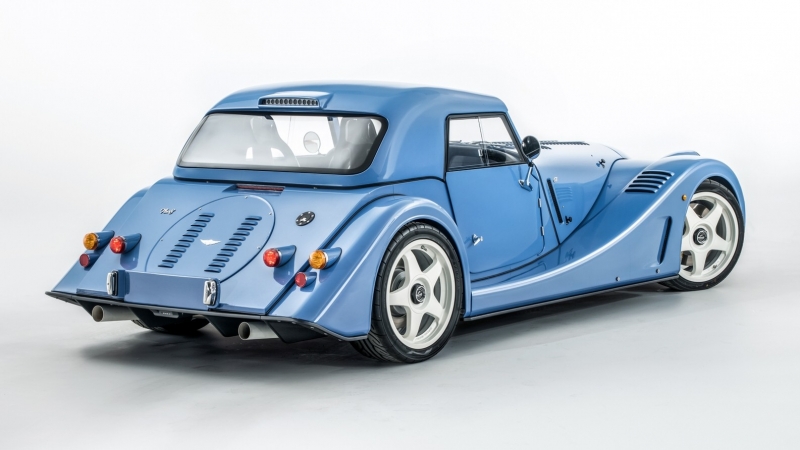 Morgan Plus 8 GTR официально: атмосферный V8 мощностью 380 л.с. и перекроенный кузов