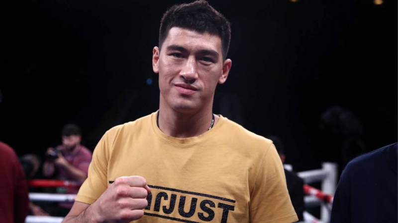 Боксер Дмитрий Бивол победил Умара Саламова и в восьмой раз защитил титул WBA