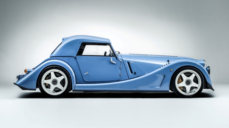 Morgan Plus 8 GTR официально: атмосферный V8 мощностью 380 л.с. и перекроенный кузов