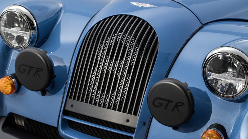 Morgan Plus 8 GTR официально: атмосферный V8 мощностью 380 л.с. и перекроенный кузов