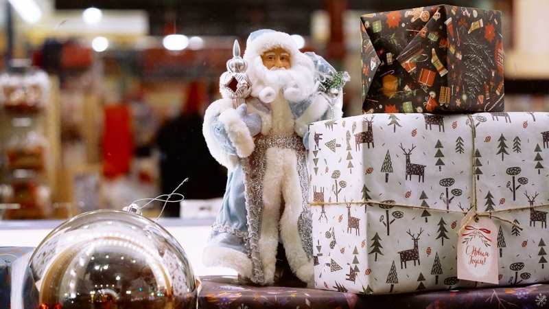 Лучше вообще ничего: названы худшие корпоративные подарки на Новый год