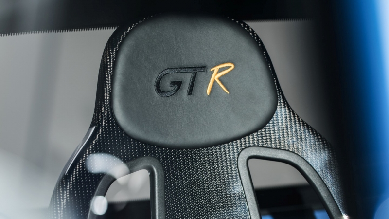 Morgan Plus 8 GTR официально: атмосферный V8 мощностью 380 л.с. и перекроенный кузов